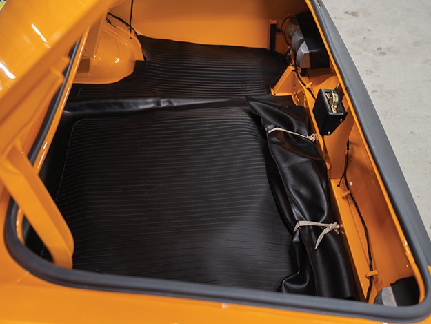 ford-falcon-xa-gt-boot.jpg