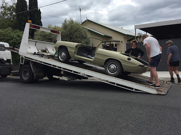 alfa-romeo-tilt-tray.jpg