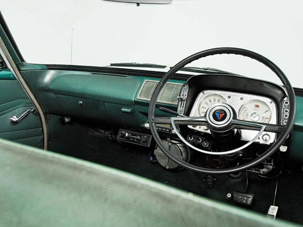 chrysler-valiant-interior.jpg