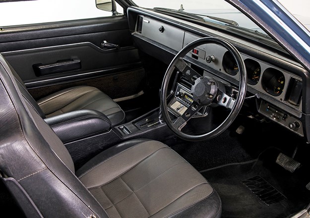 holden-torana-ss-hatch-interior.jpg