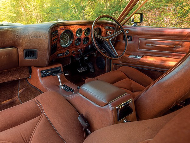 blair-gibson-ford-1975-ltd-interior.jpg