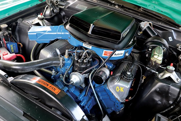 craig-rowland-ford-torino-engine-bay.jpg