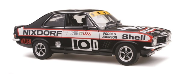 Torana XU-1 + mobile tool cabinet + Bathurst winner tee +