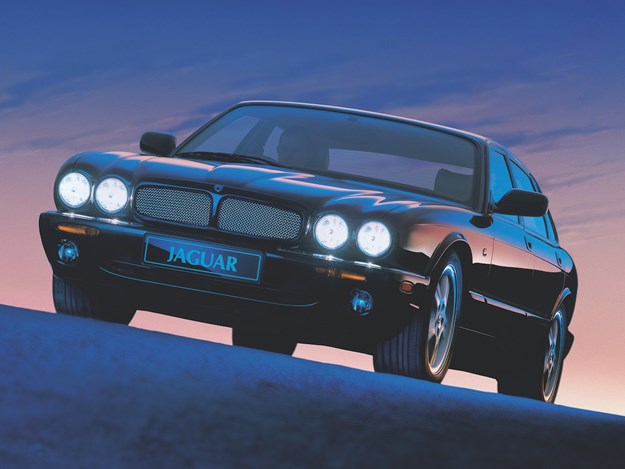 jaguar_xjr_96.jpg