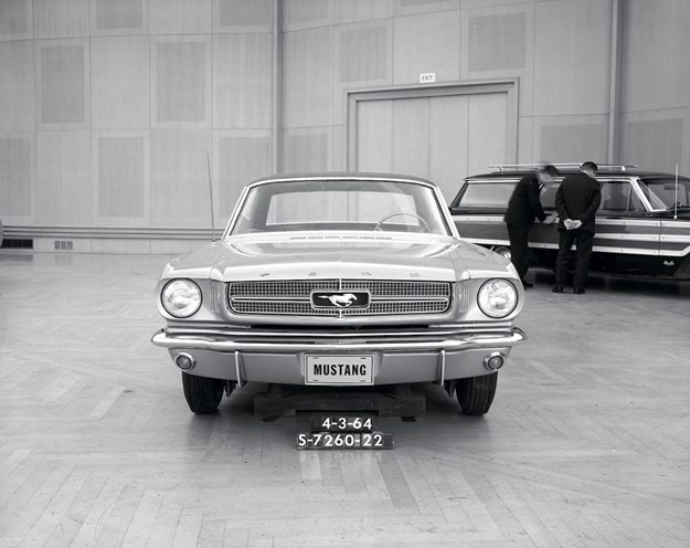 mustang_coupe_2.jpg
