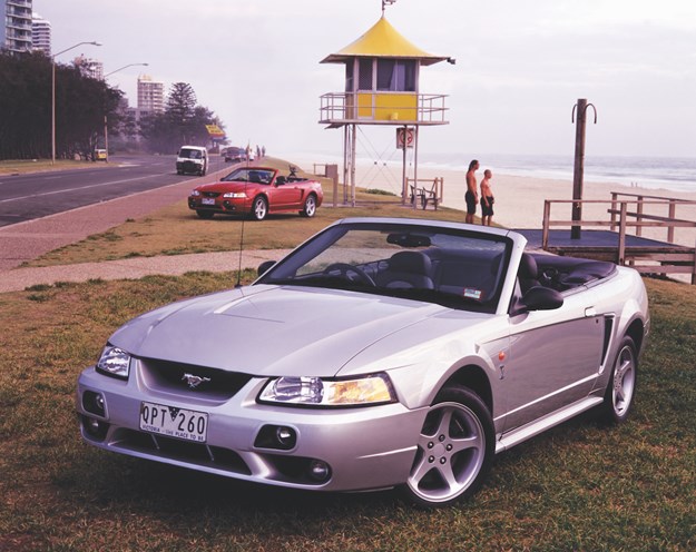 ford_mustang_cobra_convertible_4.jpeg