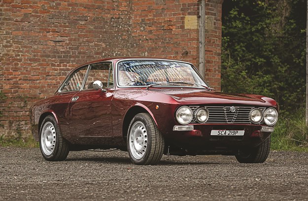 1975 Alfa Romeo GTV 2000 Iconic.jpg