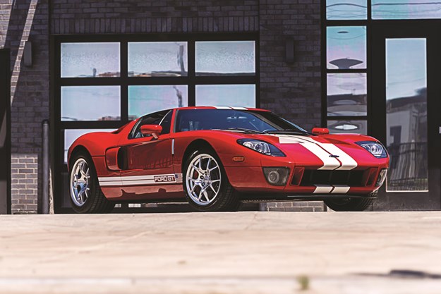 2005 Ford GT Mecum.jpg