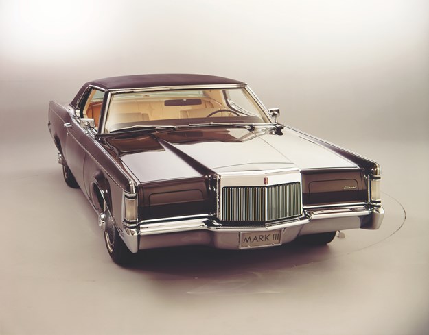 lincoln_continental_mark_iii_71.jpeg