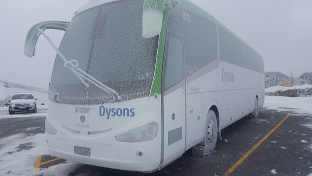 Bus 877 Snowx.jpg