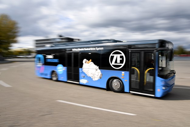 2017-10-20_ZF_Busworld_PI_02_E-Mobility_Public_Transportation_06.jpg