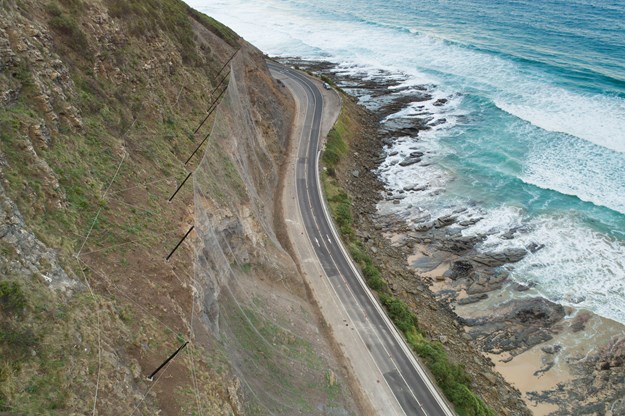 Rockfall netting near Cumberland River - GOR complete 1.jpg