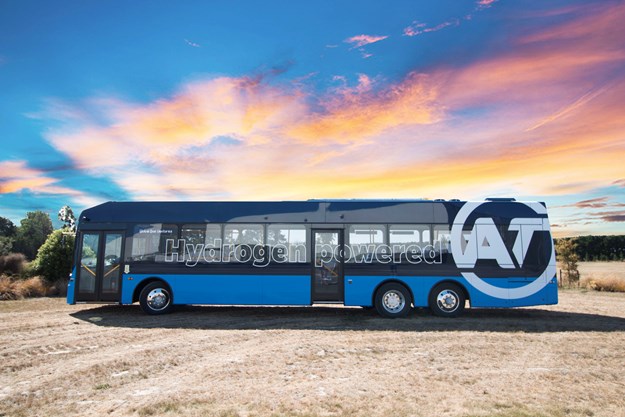 Hydrogen Bus 2-3.jpg