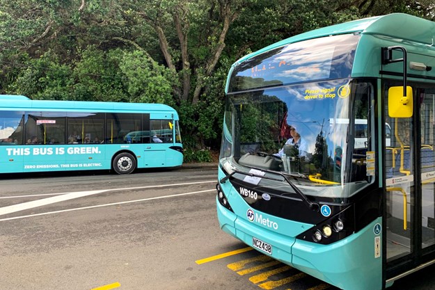 BYD ADL Enviro200EV in Waiheke Island (2) (resized).jpg