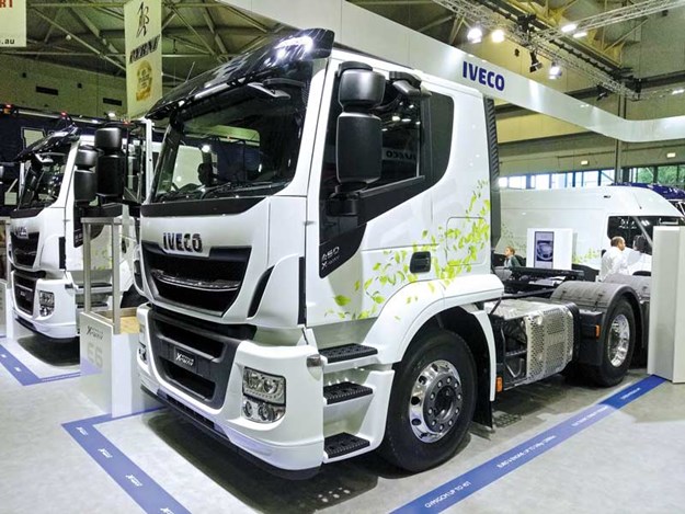 Iveco-Stralis-X-Way_1.jpg