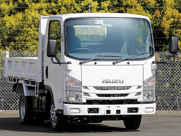 Isuzu050210-017.jpg