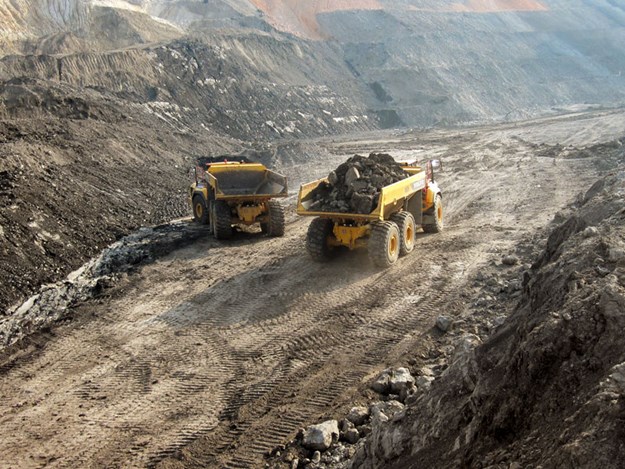 Coal-mining-in-Indonesia-made-easy-with-Volvo-CE-fleet_2.jpg