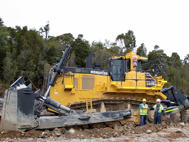 The Komatsu D475A-8 is one of the first delivered by the Japanese specialist in the southern hemisphere