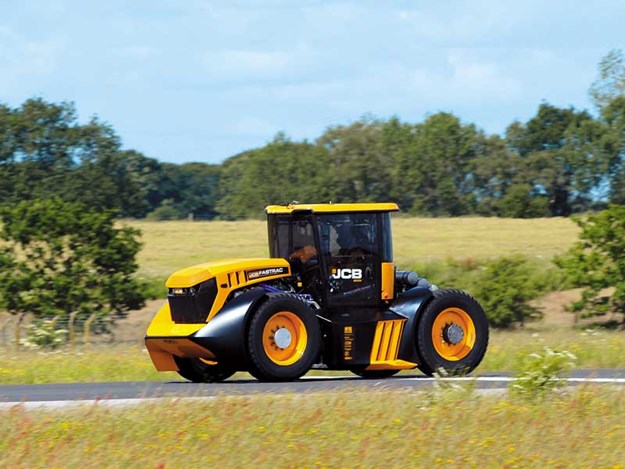 New-British-tracto-speed-record-set-by-JCB-Fastrac.jpg