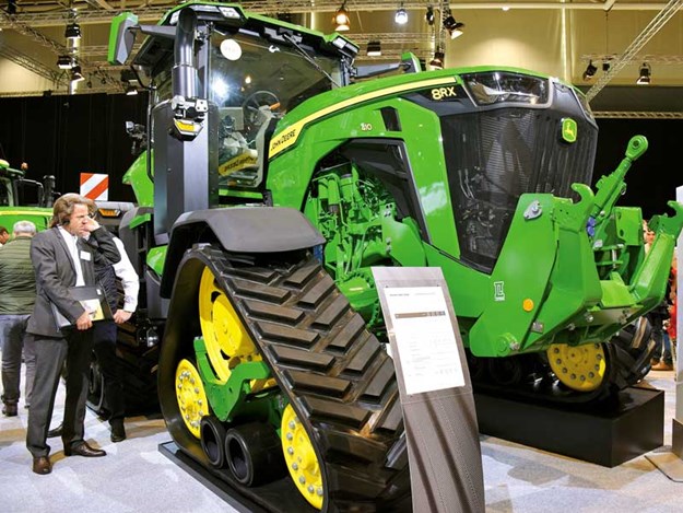 New-8RX-John-Deere'-.jpg