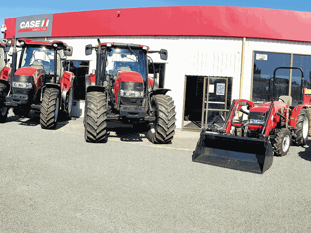 Jacks-Machinery-Case-IH-display.gif