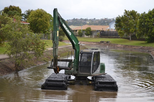 Floating-excavator-contractor