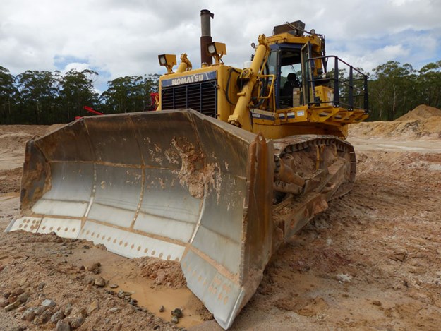 Komatsu-375A-dozer