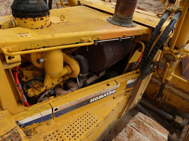 Komatsu-375A-dozer