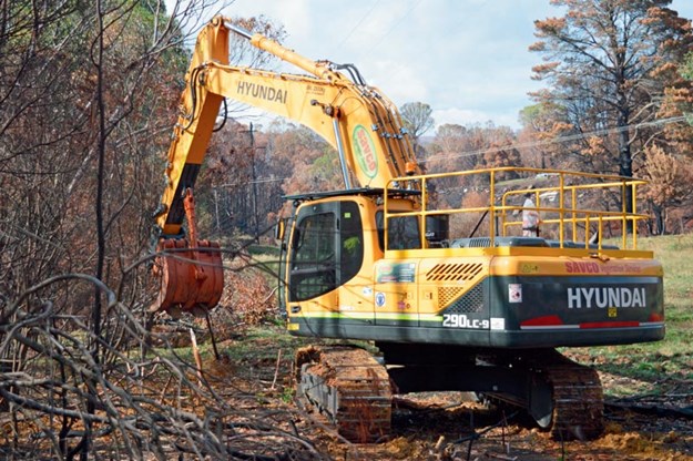 Hyundai-R290LC-9-excavator
