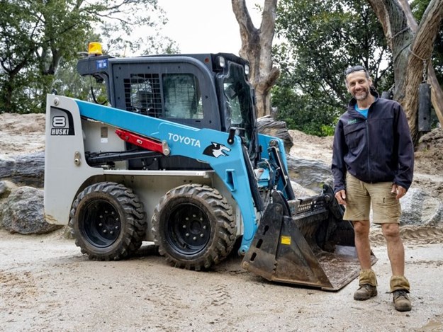 The Toyota Huski 5SDK8 skid steer loader is busy building enrichment for elephants at Melbourne Zoo