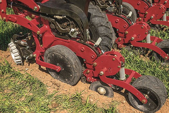 The row unit on the Case IH early riser 2130 planter ensures faster emergence and more uniform germination in a wide variety of crops