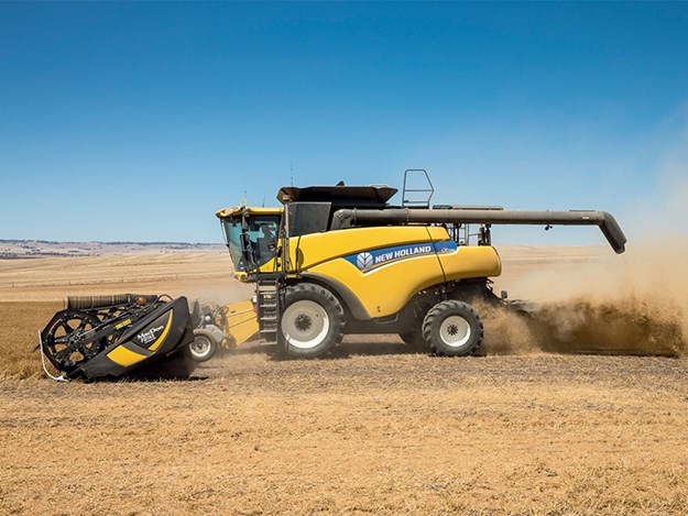 A New Holland CR7090 combine harvester working in South Australia