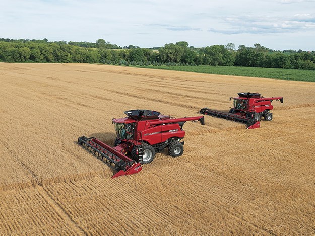 Case IH Axial-Flow 6140 at work