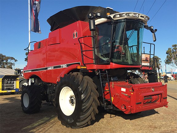 In retro colours, there was nothing old about Case IH’s Axial-Flow 7150 combine