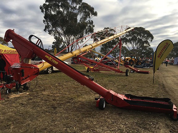 Westfield MK X-tend retracting swing auger farmfest 2019