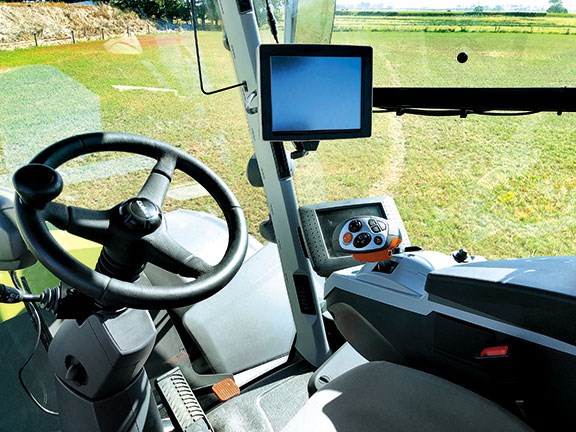 The Claas Xerion 4500's unique rotating cab