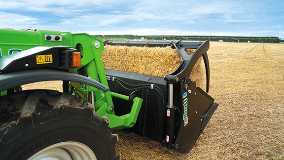 As standard, every Merlo is fitted with a weighing system incorporated into the main lift cylinder