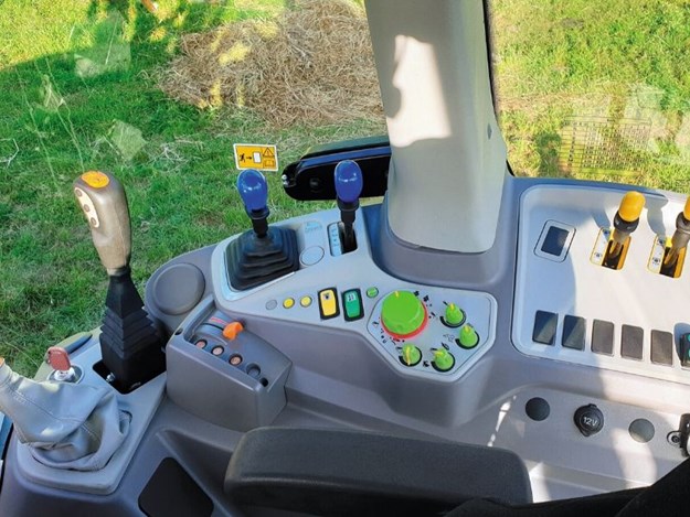 Deutz-Fahr tractor interior