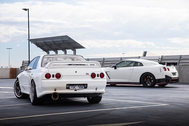 R32-v-R35-rear-q.jpg