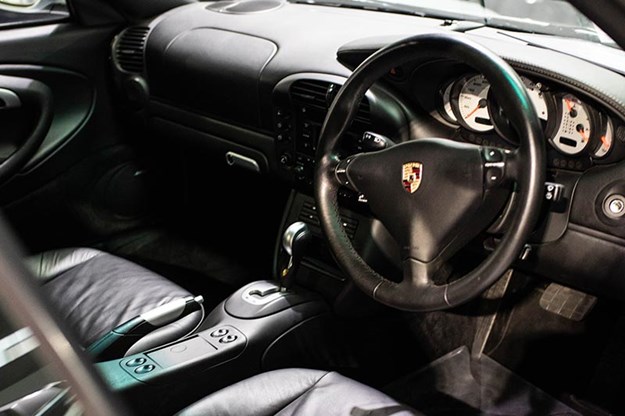 porsche-911-interior-3.jpg