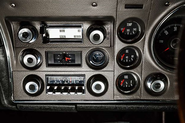 ford-falcon-xw-gtho-phase-i-dash.jpg