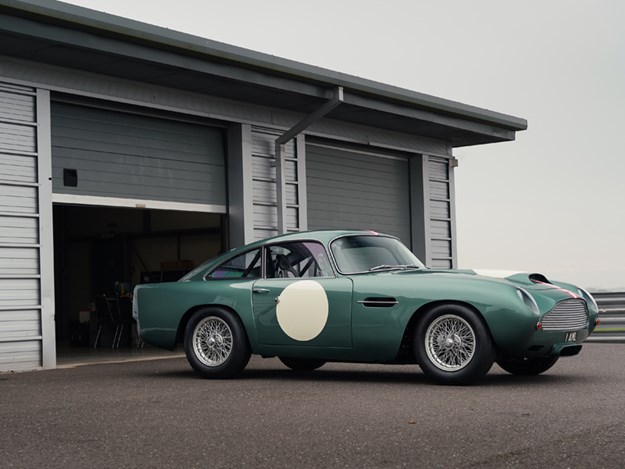 Aston-Martin-continuation-DB4.jpg