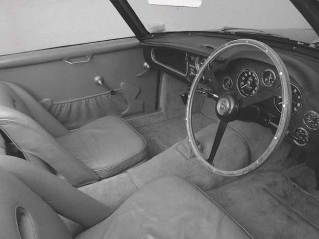 DBZ-Century-Collection-DBS-GT-Zagato-interior.jpg