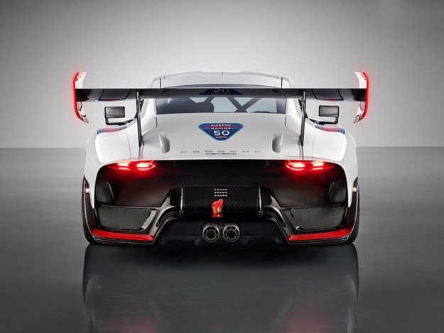 Porsche-935-rear.jpg