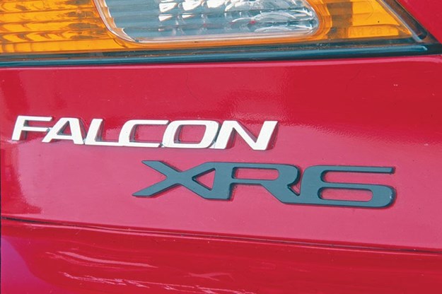 ford-falcon-xr6-badge.jpg