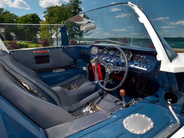 Ford-GT40-Roadster-interior.jpg