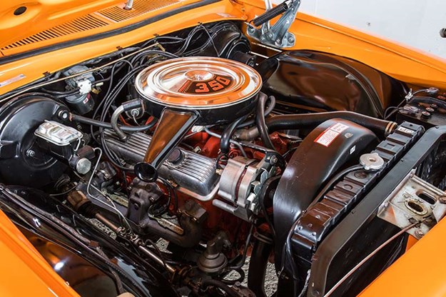 holden-hq-monaro-engine-bay.jpg