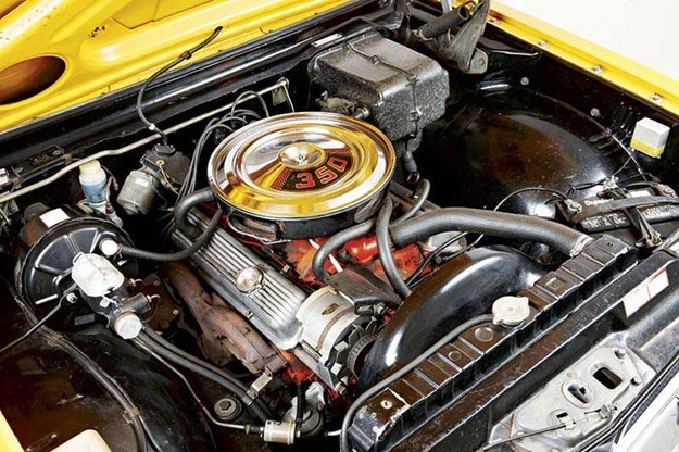 holden-monaro-ht-engine-2.jpg