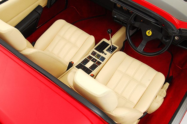 ferrari-interior-2.jpg