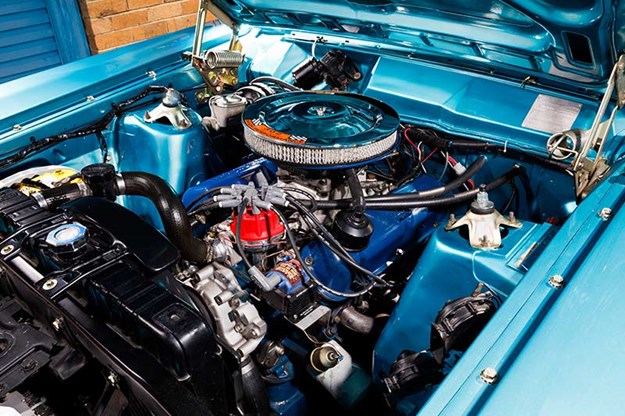 ford-falcon-engine-bay-2.jpg